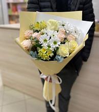 Букет цветов из:  Альстромерии, Розы и Хризантемы в Красноуфимске